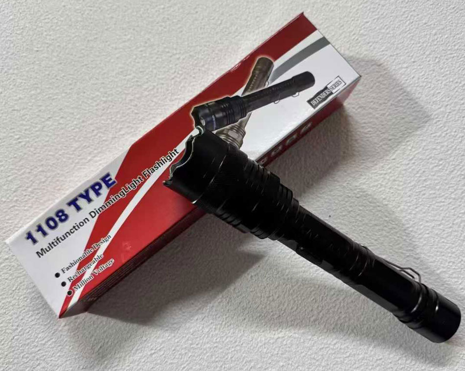 黑鹰1108高压电棍